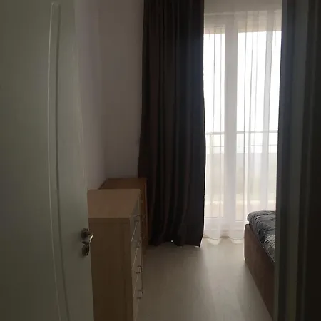 In Orhidea شقة *
